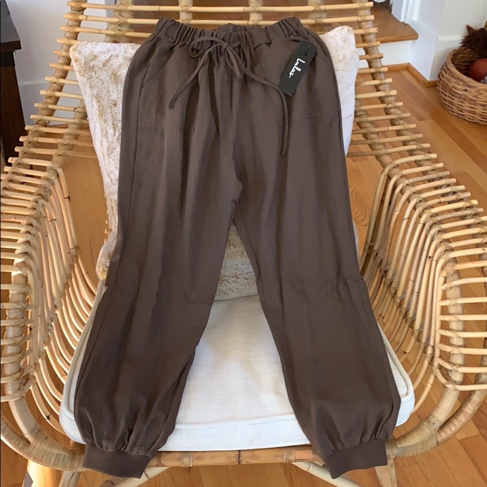 Lulus ankle cropped pants